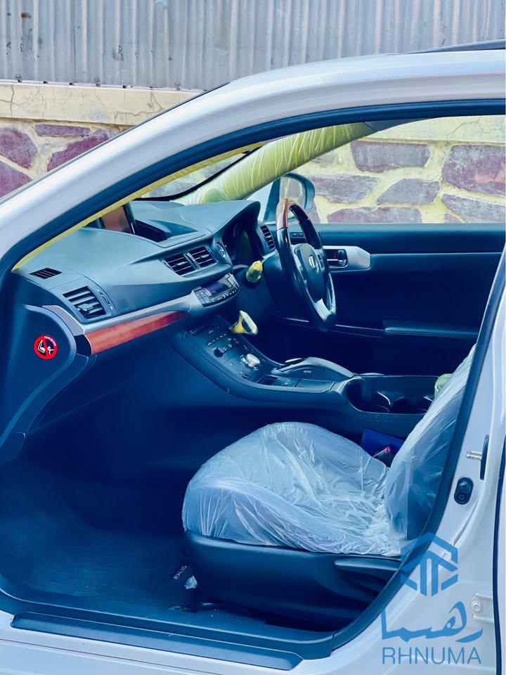 نوع لکسس CT200