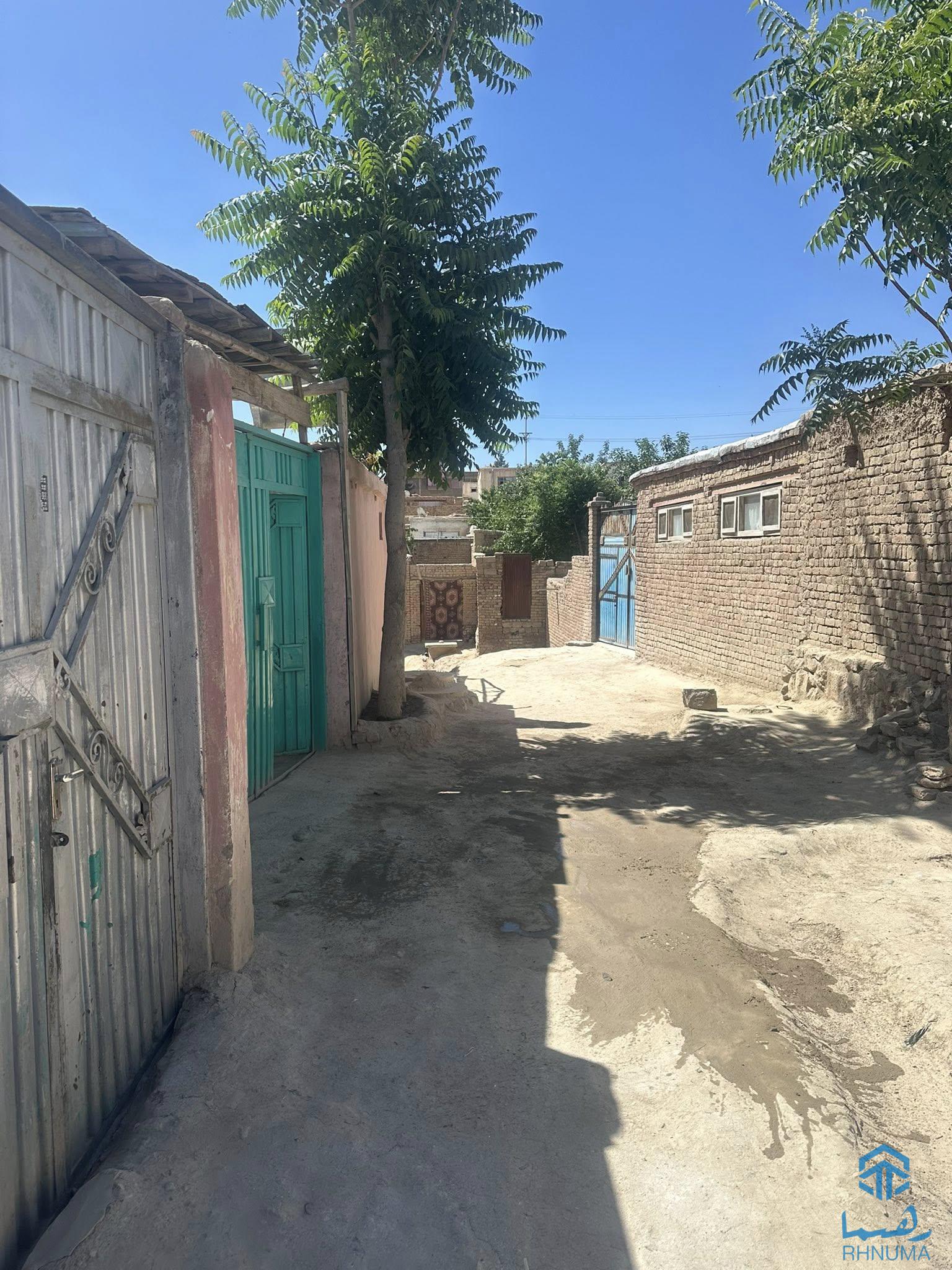 خانه فروشی چهار اطاقه دو نیم بسوه