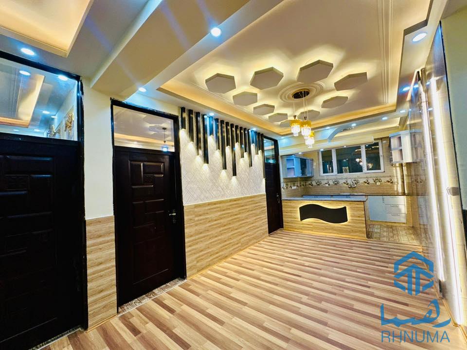 یک باب آپارتمان چهار اطاقه