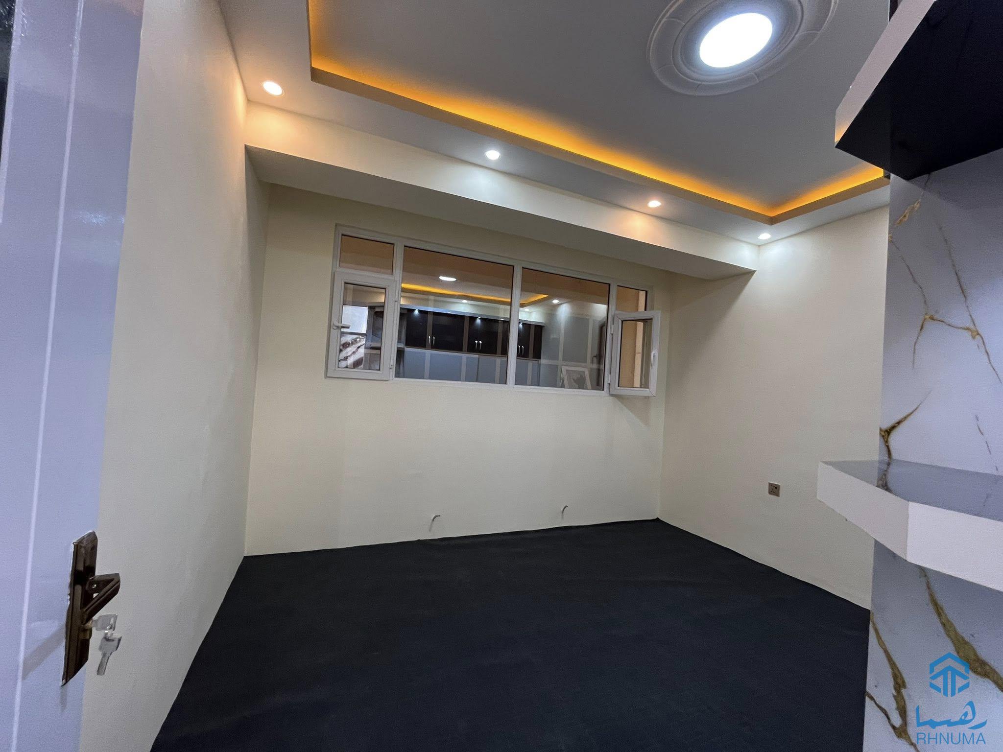 یک باب آپارتمان چهار اطاقه مفشن VIP فروشی