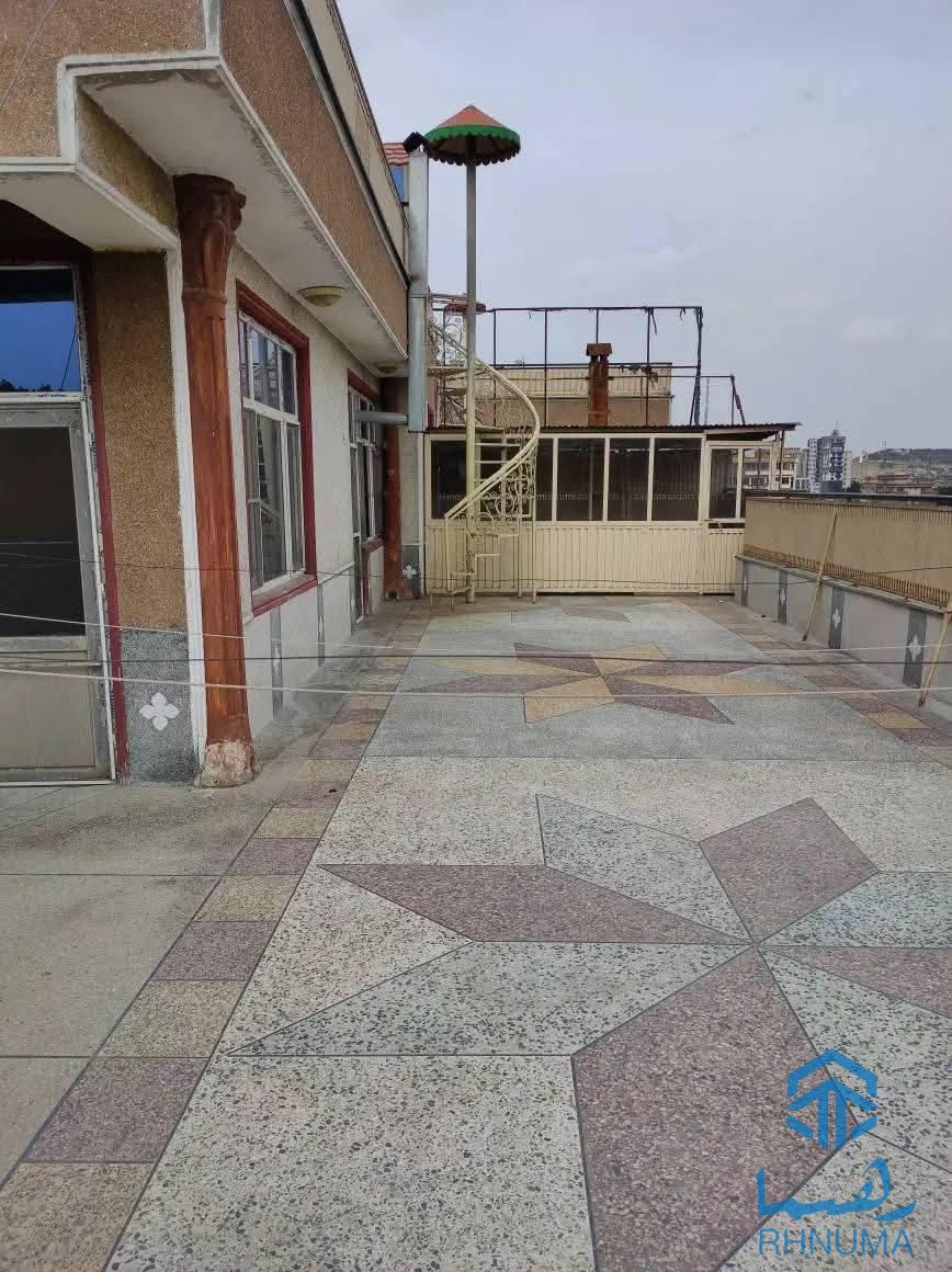 آپارتمان کرایی تخت بام