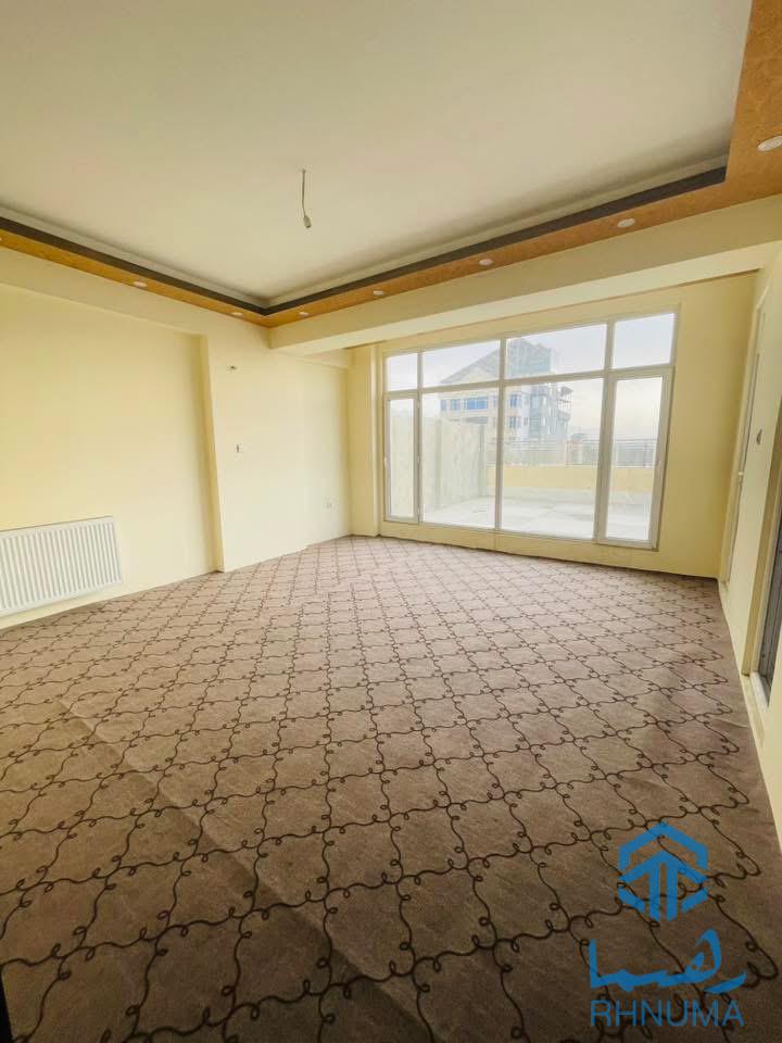 آپارتمان سه اطاقه تخت بام دار کرایی