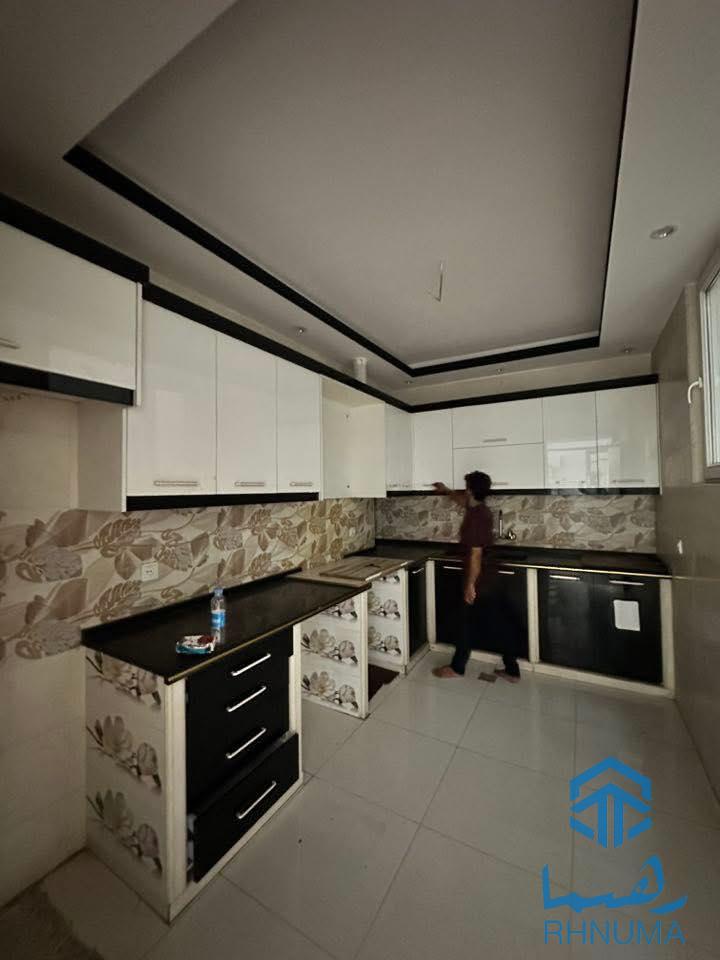 🏢  آپارتمان سه اتاقه فروشی
