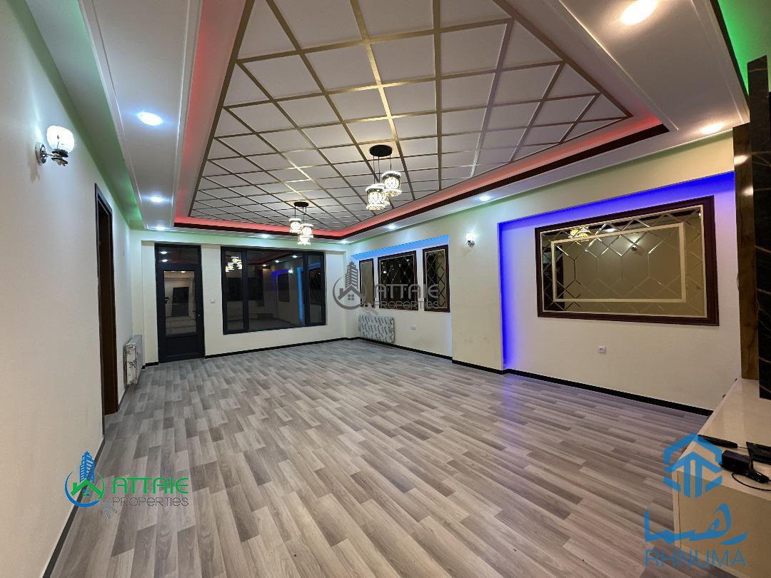 :آپارتمان‌ فروشی چهار اطاقه