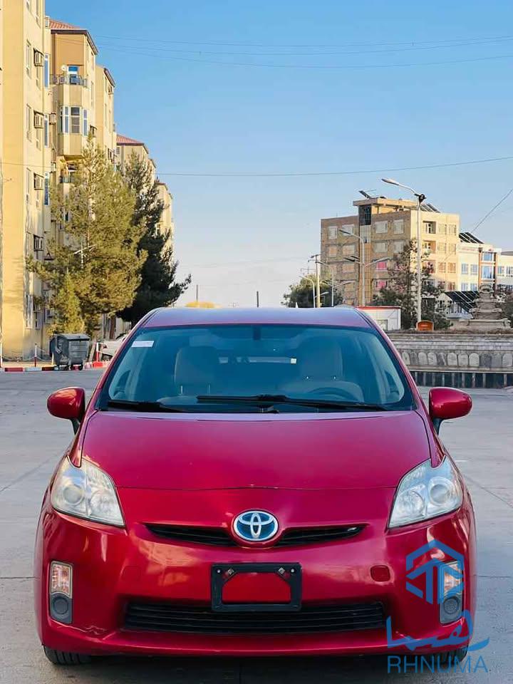 2012 Toyota Prius · Sedan · Driven 300 kilometers