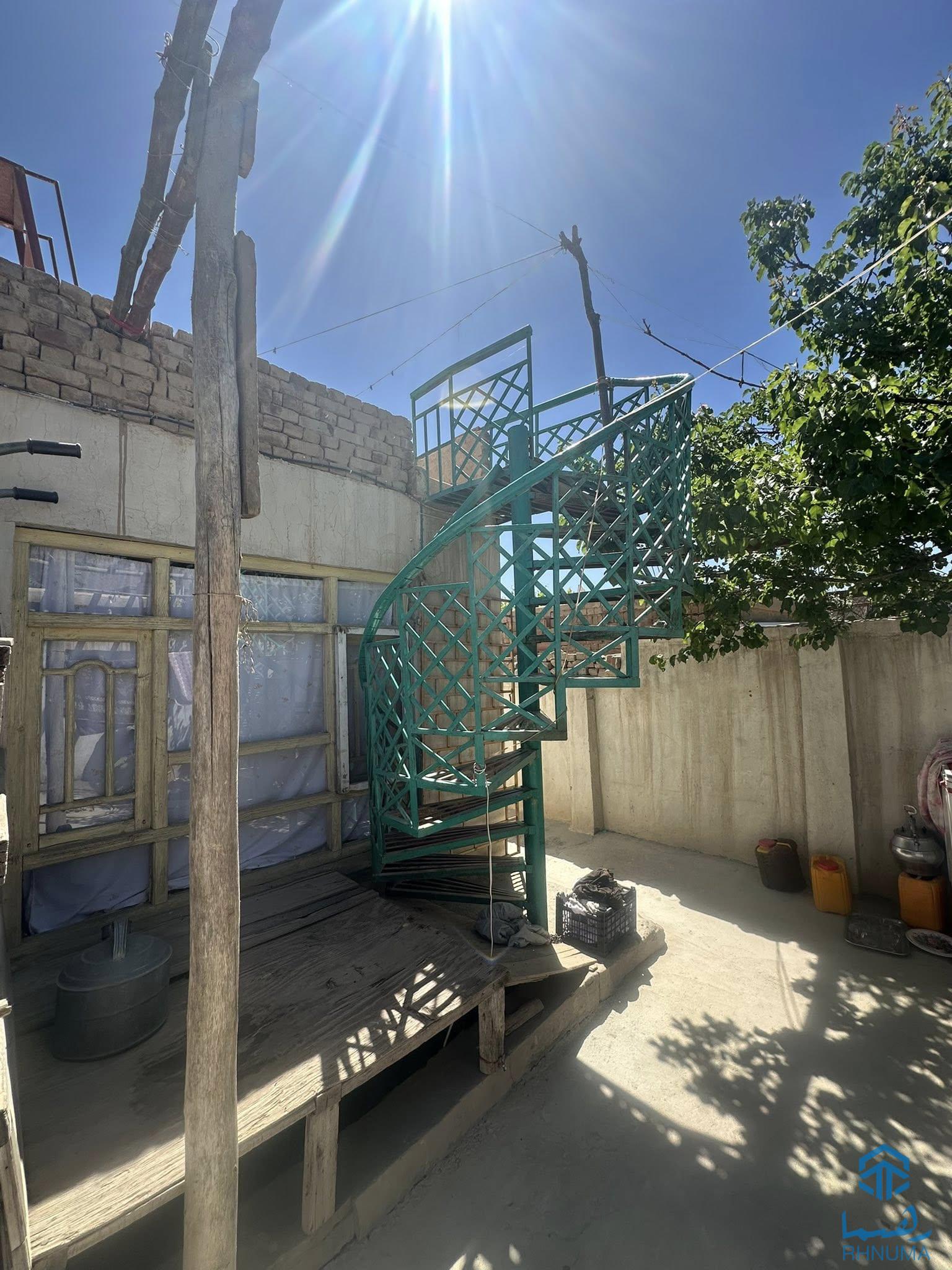 خانه فروشی چهار اطاقه دو نیم بسوه
