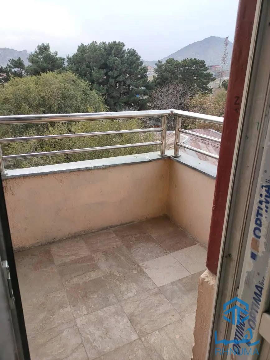 آپارتمان کرایی تخت بام