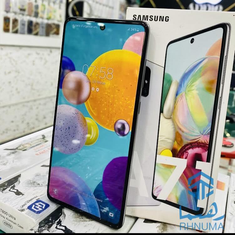 مبایل عالی سامسنگ با داشتن صفحه LED