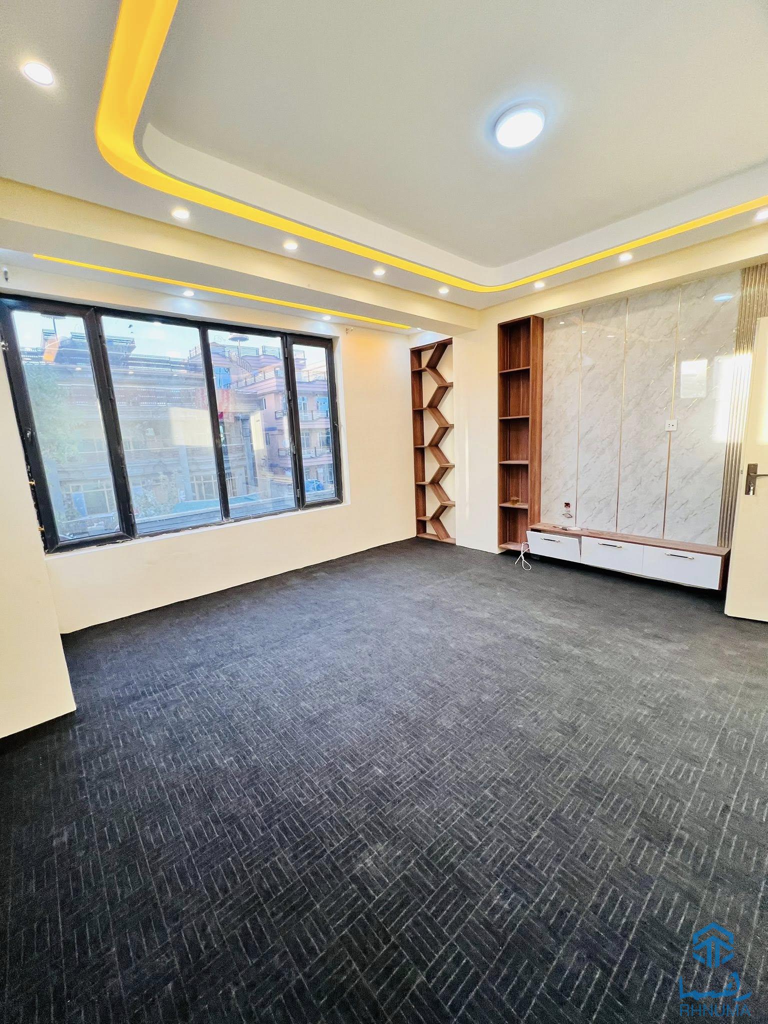 یک باب چهار اطاقه فروشی