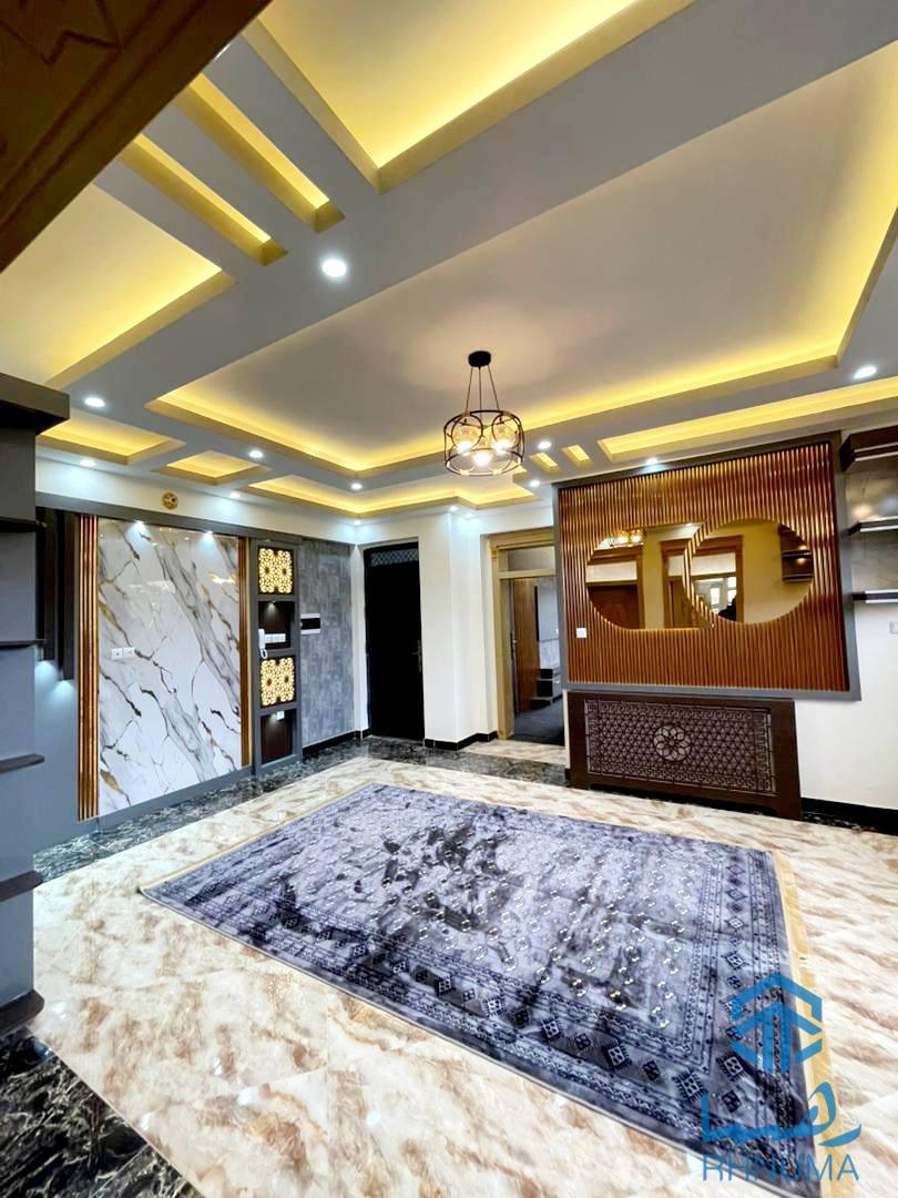 یک باب آپارتمان سه اطاقه مفشن VIP تخت بام دار