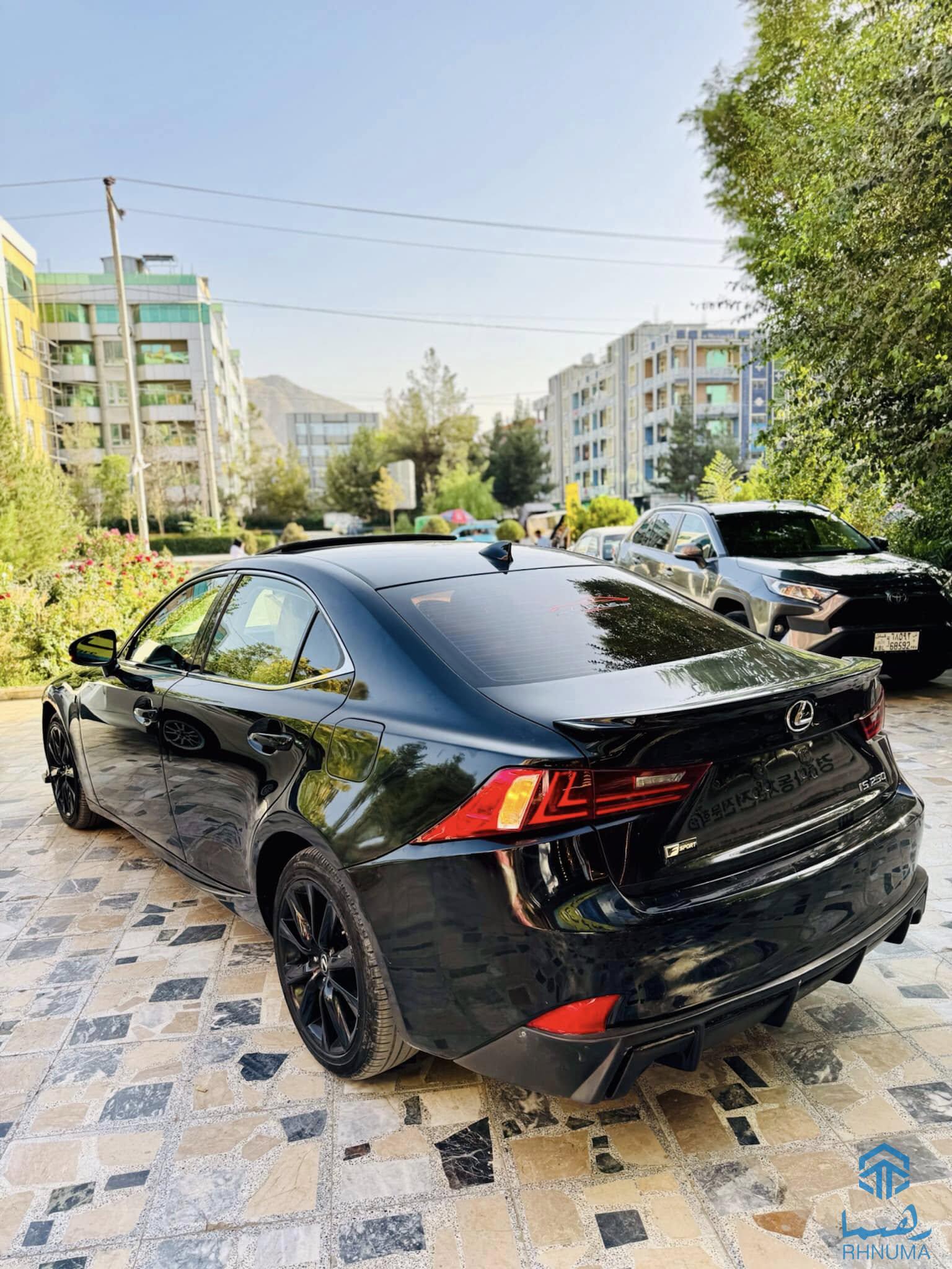 🌟 لکسس آی اس 250