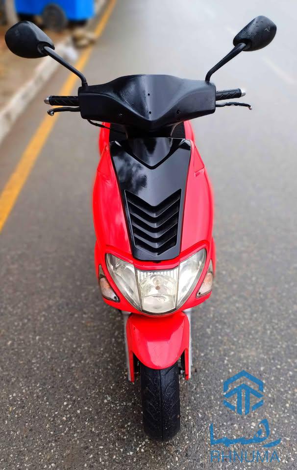 یک عراده موترسایکل KYMCO جاپانی