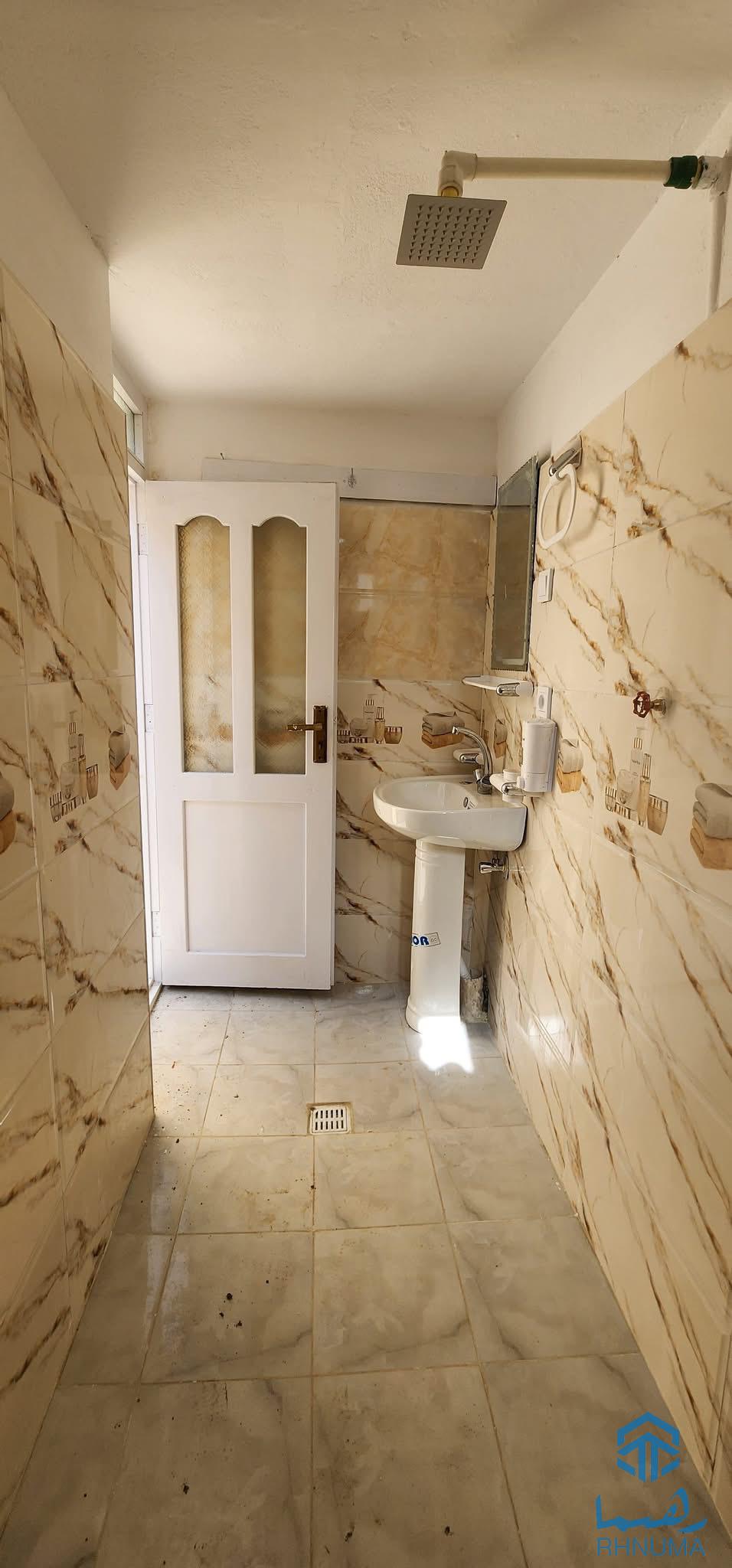 خانه فروشی بنچ اطاقه