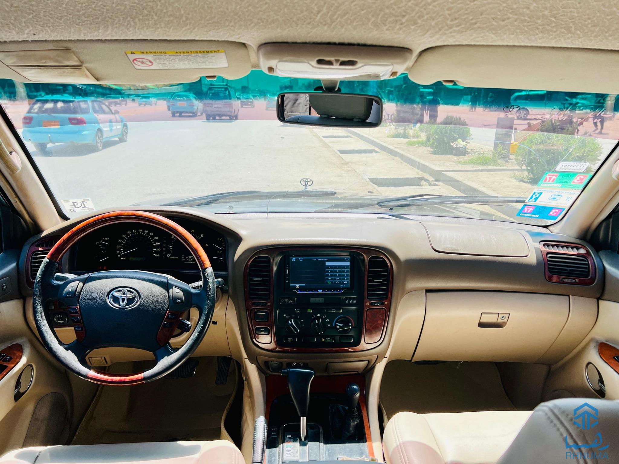 لندکروز خلیجی کومک دارکمپنی