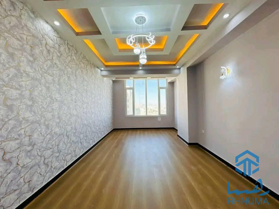 یک باب پارتمان فروشی سه اطاقه واقع سرک پنجم پروژه تایمنی پشت سر پوهنتون غالب کابل افغانستان