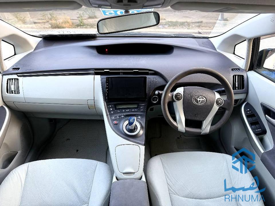 پریوس برقی TOYOTA PRUIS