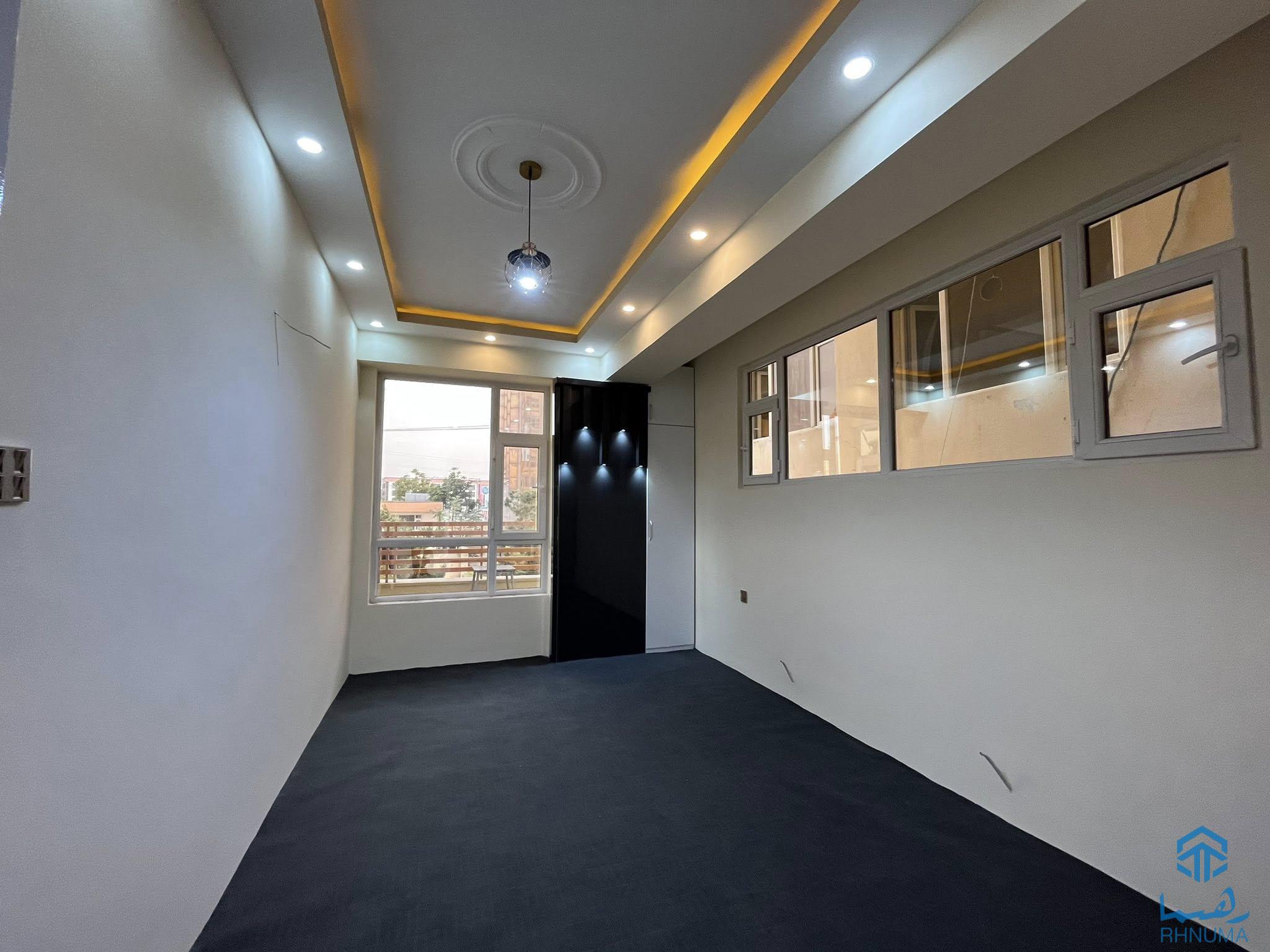 یک باب آپارتمان چهار اطاقه مفشن VIP فروشی