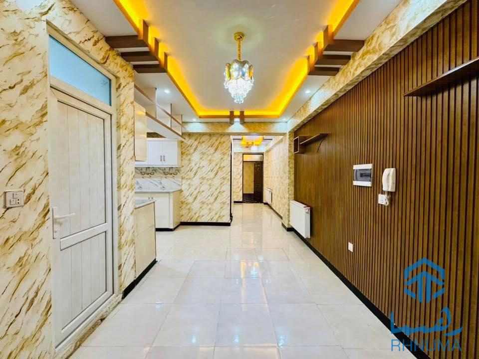 آپارتمان فروشی سه اطاقه تخت بام دار واقع سرک پنجم پروژه