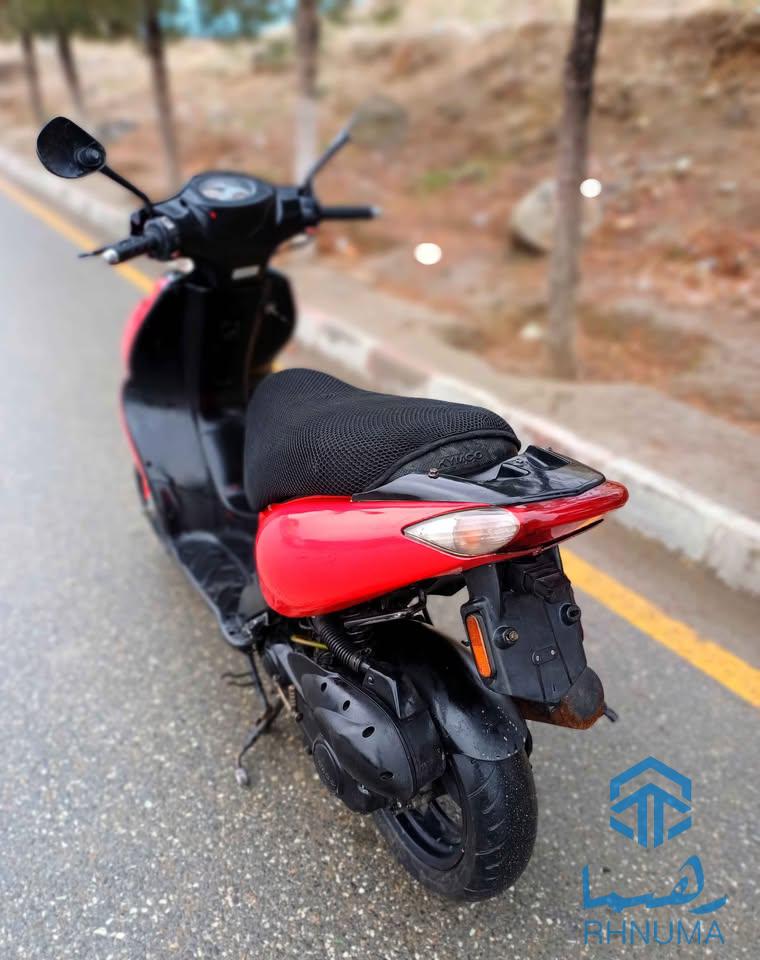 یک عراده موترسایکل KYMCO جاپانی