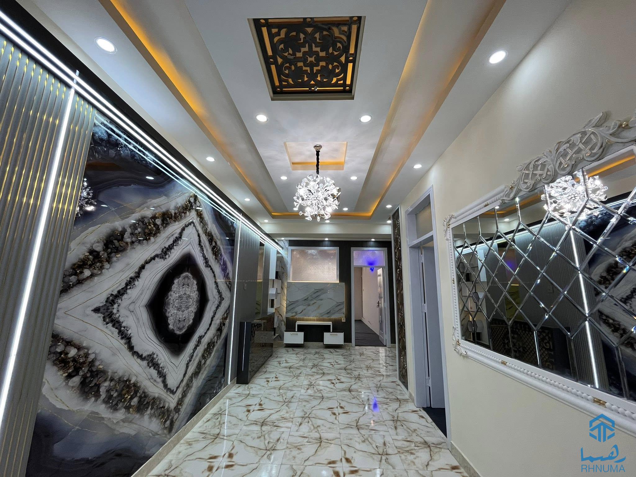 یک باب آپارتمان چهار اطاقه مفشن VIP فروشی