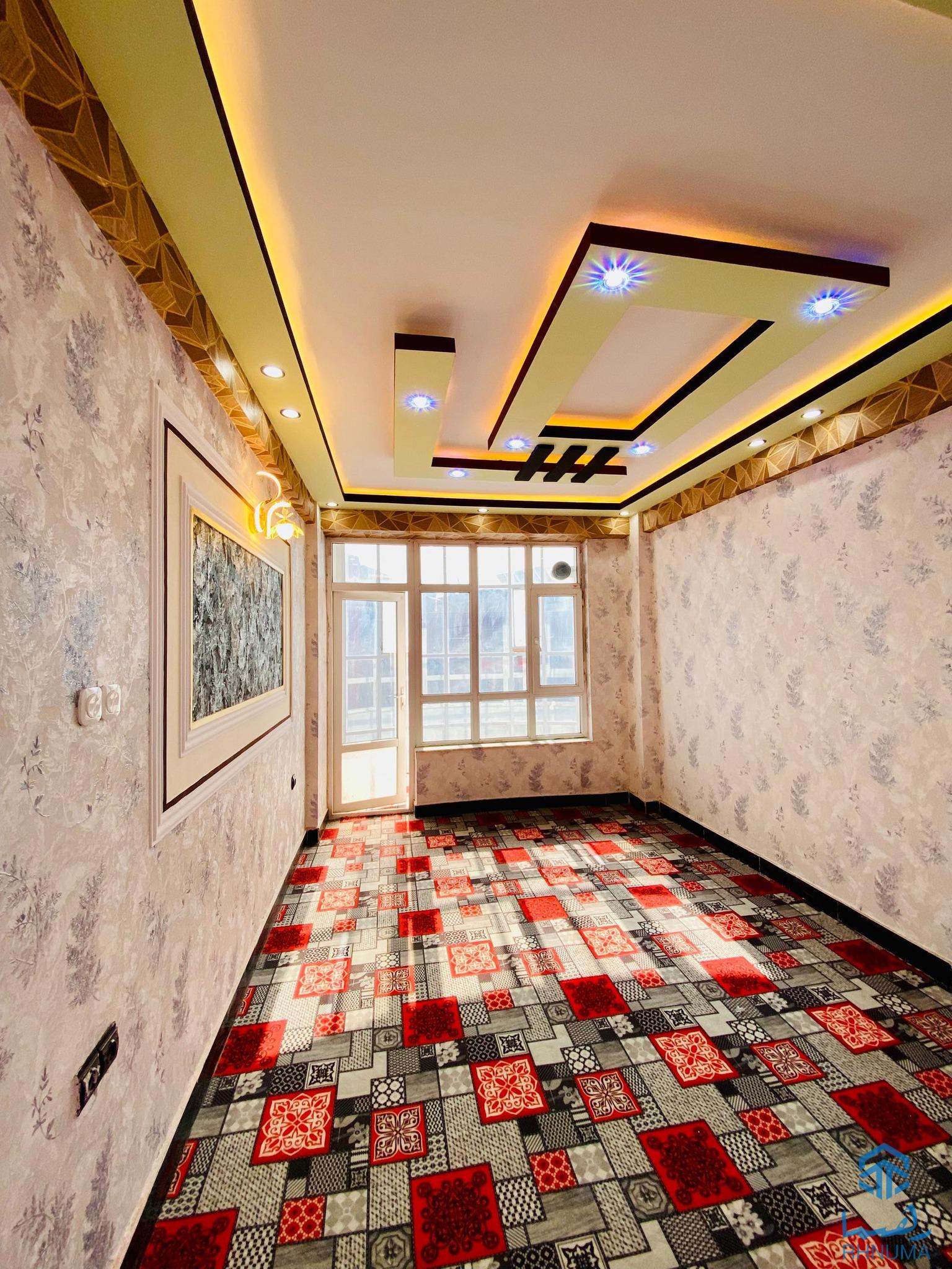🏢آپارتمان سه اطاقه(عاجل فروش). سر سرک عمومی