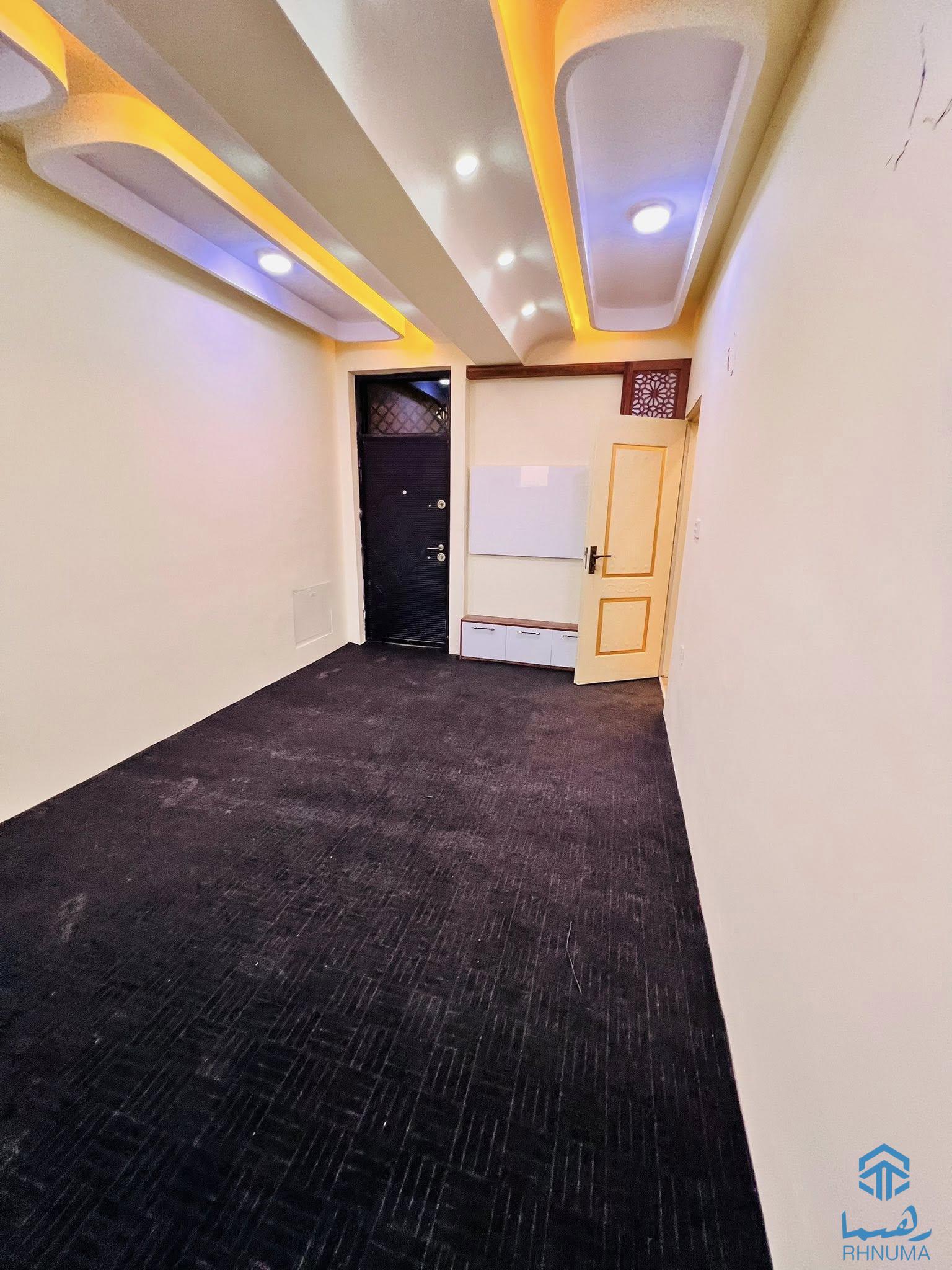یک باب چهار اطاقه فروشی