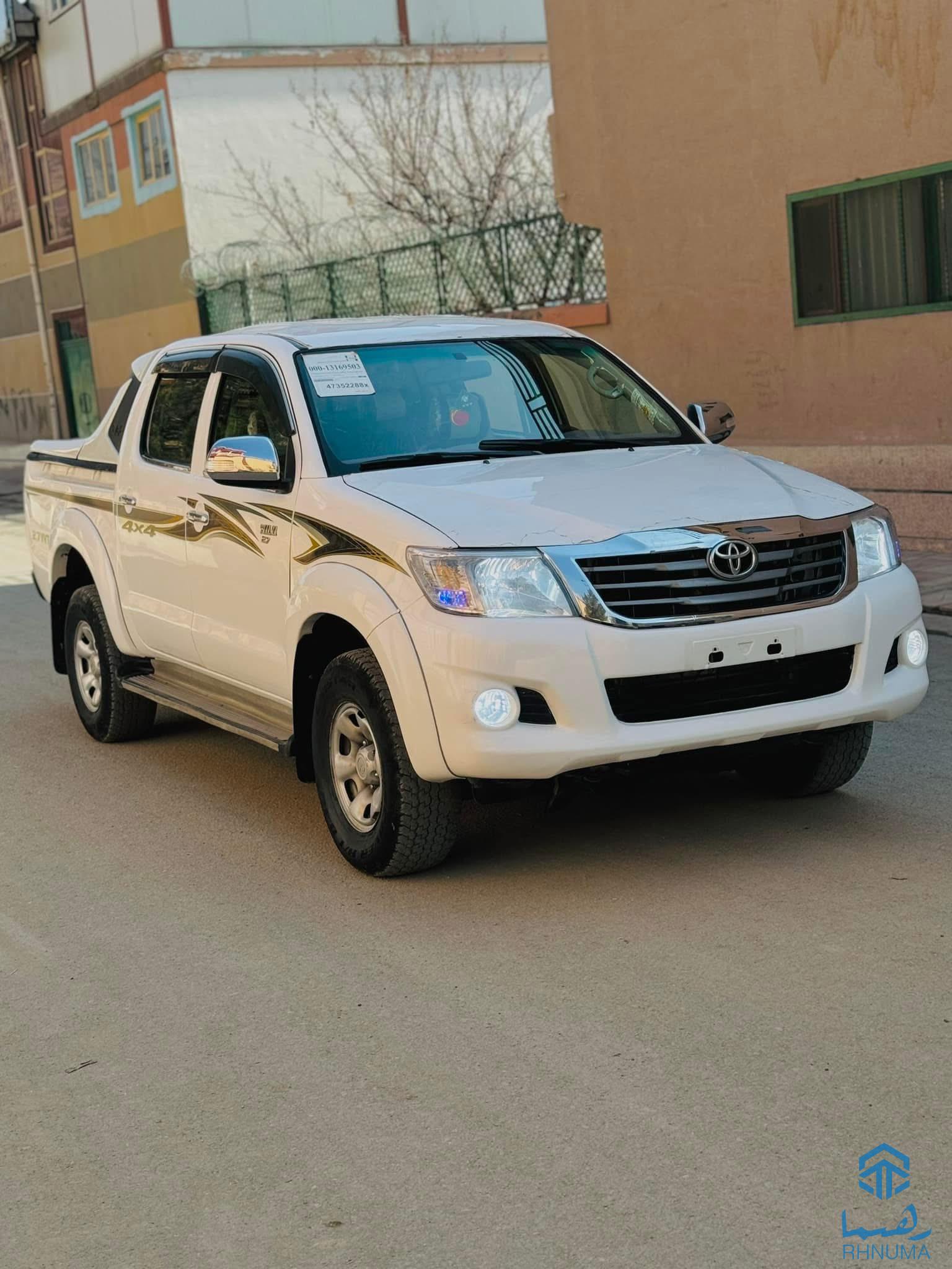 تويوتا هيلوكس 4x4