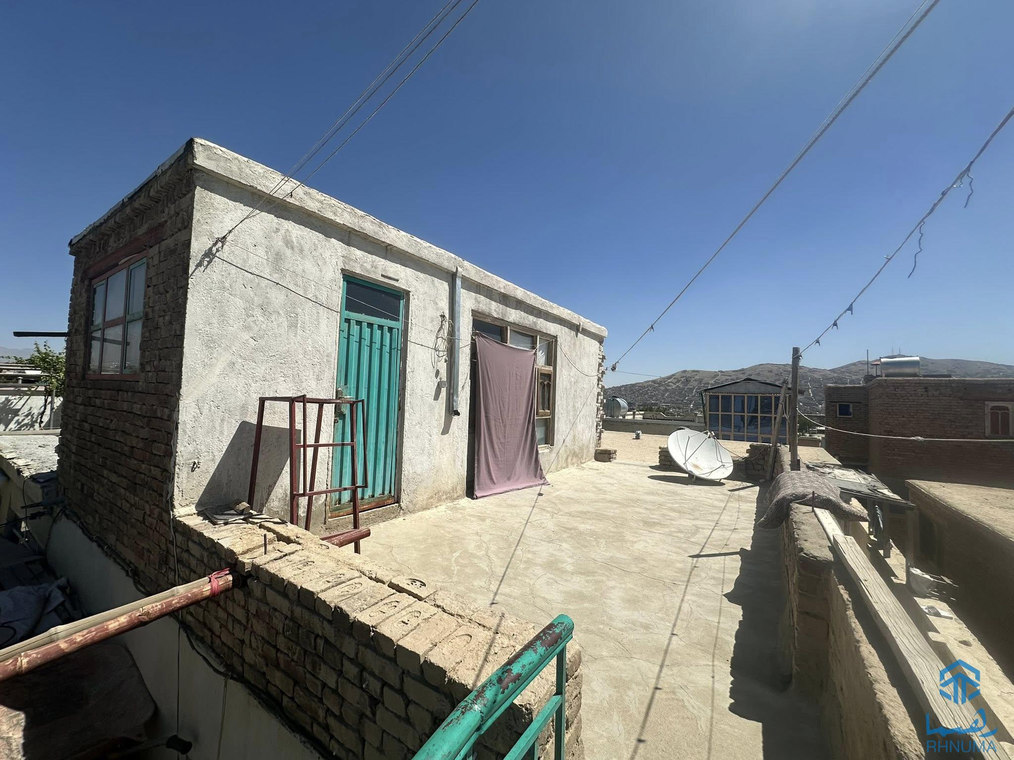 خانه فروشی چهار اطاقه دو نیم بسوه