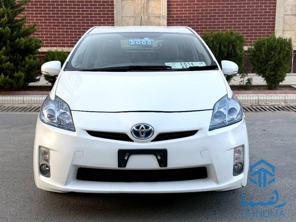 پریوس برقی TOYOTA PRUIS