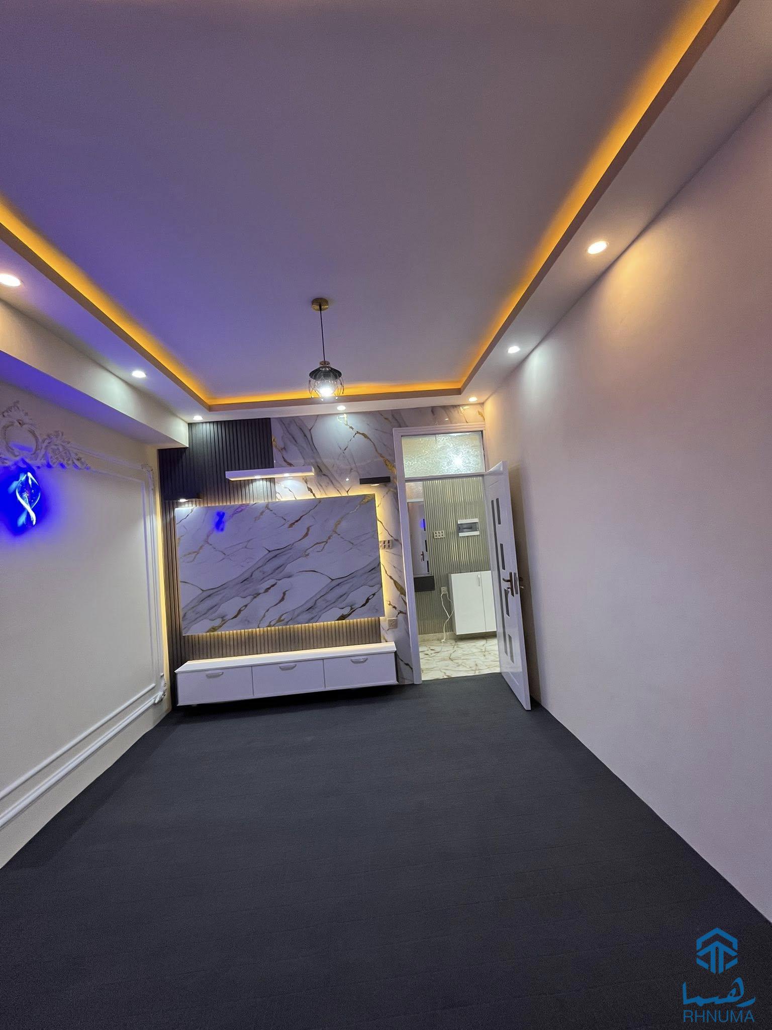 یک باب آپارتمان چهار اطاقه مفشن VIP فروشی