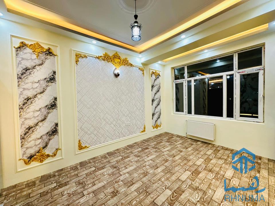 یک باب آپارتمان چهار اطاقه