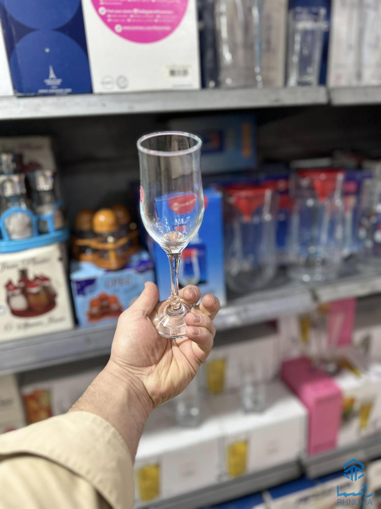 گیلاس فروشی