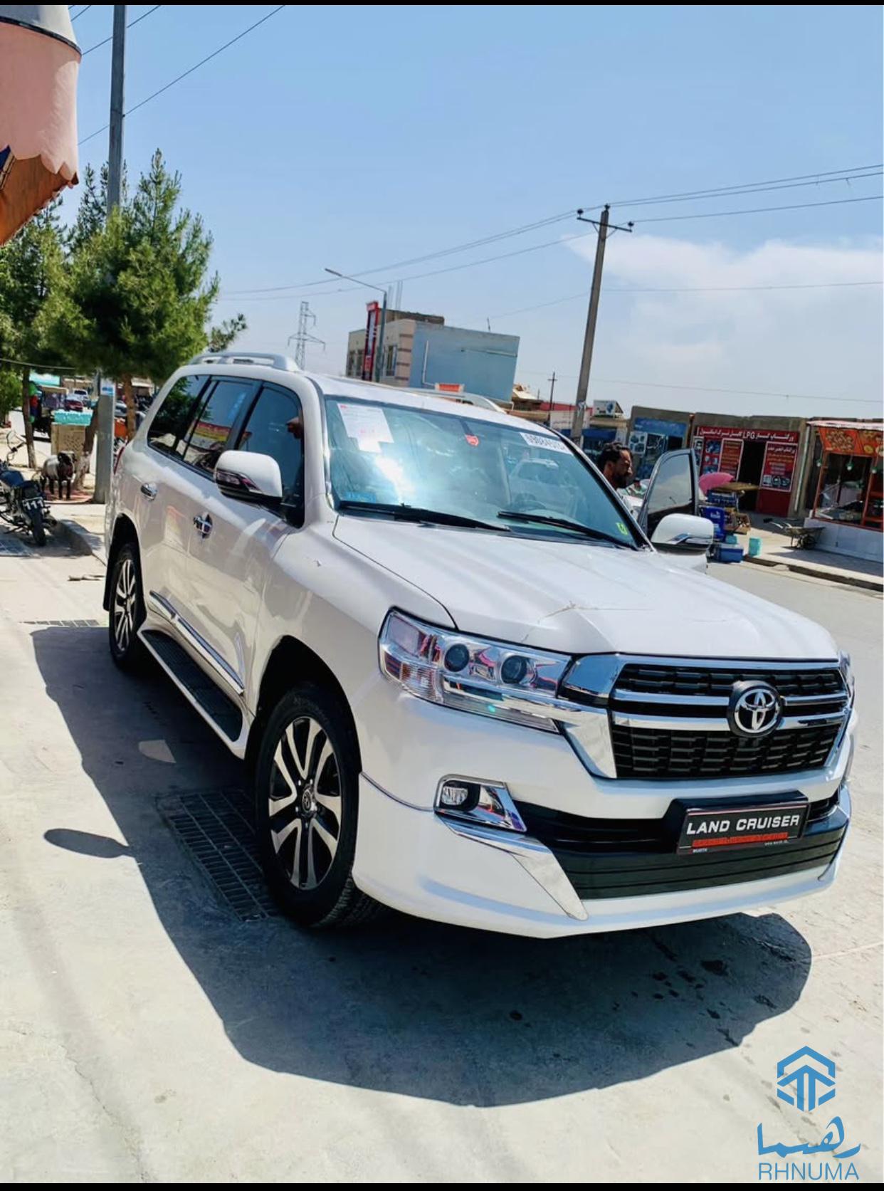 تیویتا لندکروزر VXR خلیجی