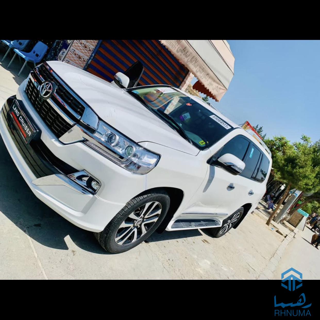 تیویتا لندکروزر VXR خلیجی