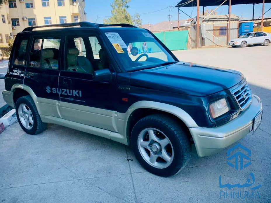 یک عراده موتر سوزکی ویترا