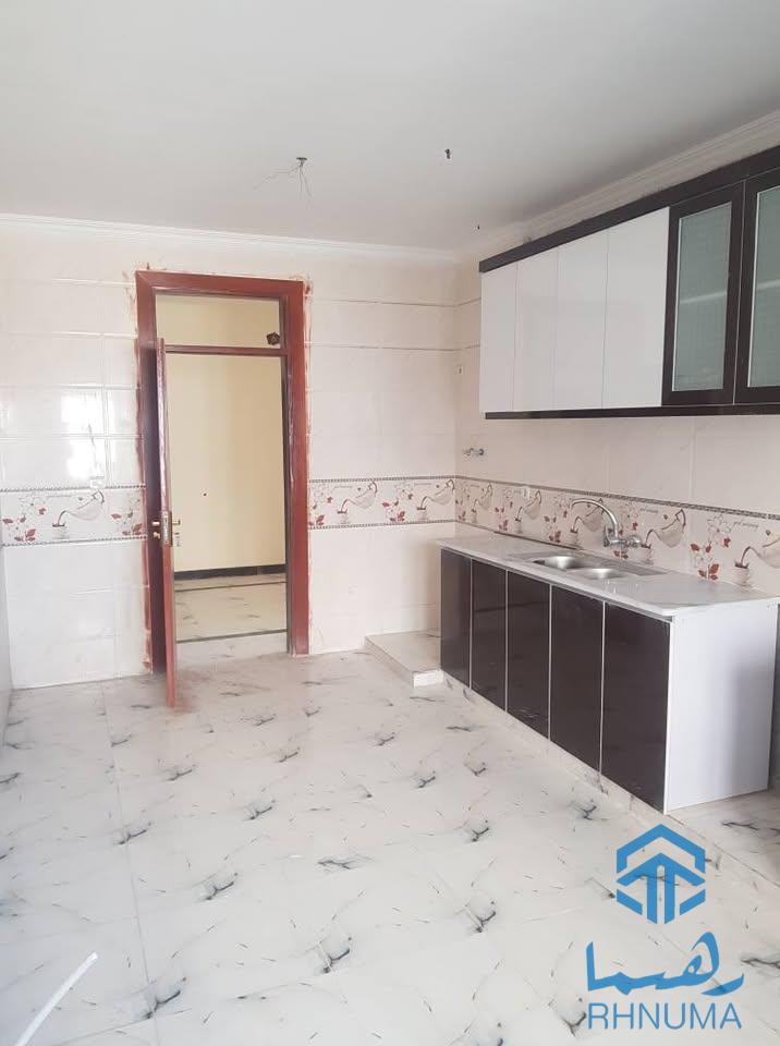 اپارتمان گروی واقع مکرویان چهار