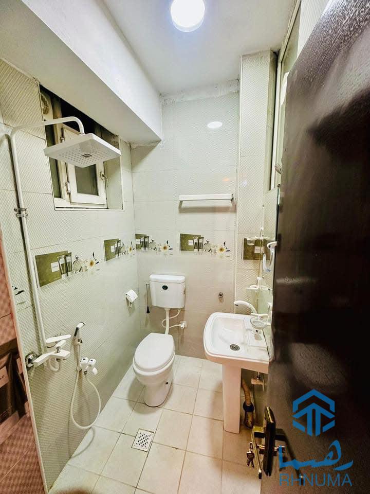 یک باب آپارتمان سه اطاقه فروشی