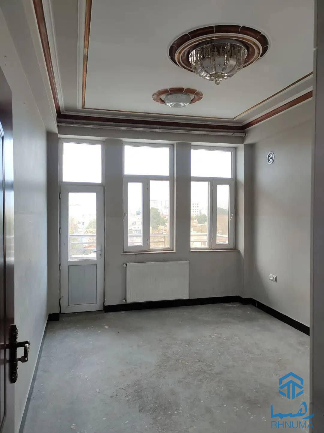 آپارتمان کرایی تخت بام