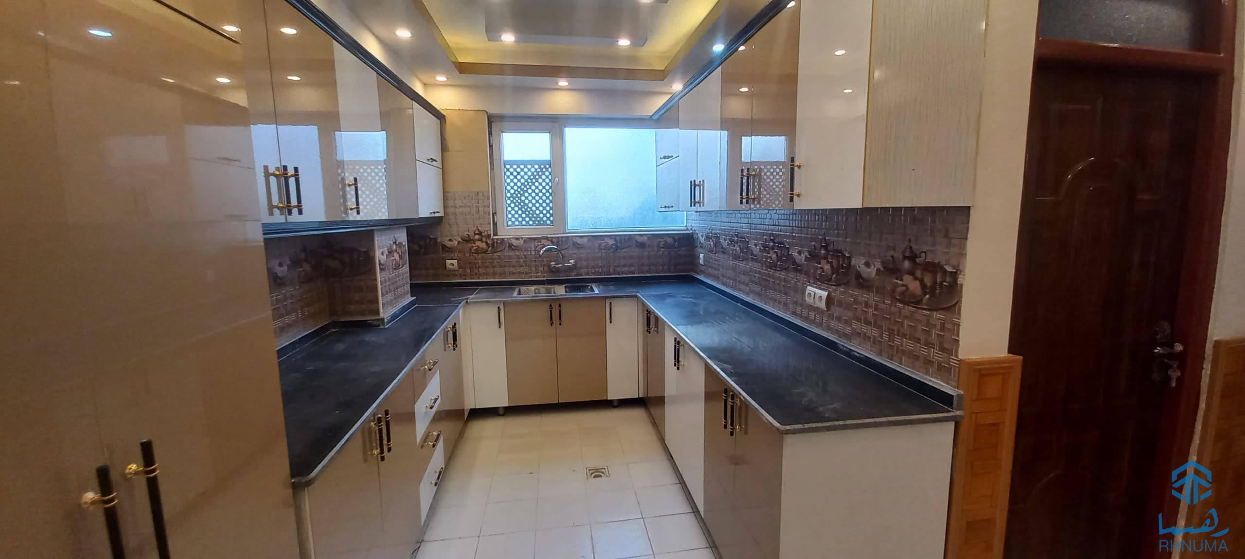 یک باب آپارتمانی عاجل فروش
