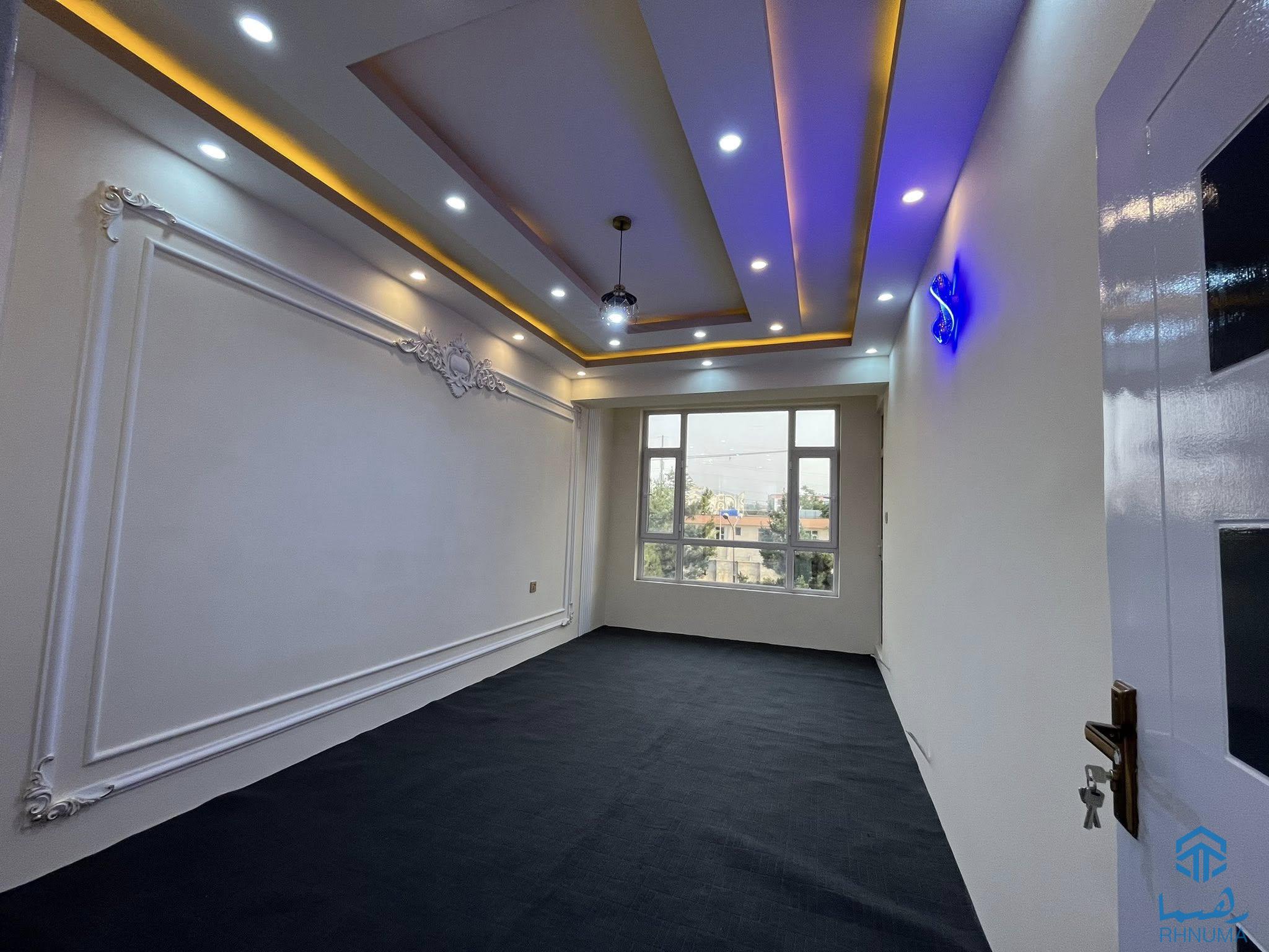 یک باب آپارتمان چهار اطاقه مفشن VIP فروشی