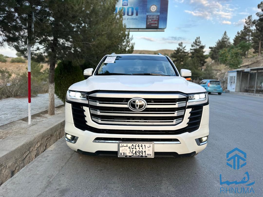 تویوتا لندکروزر