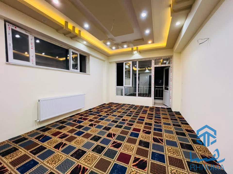 آپارتمان فروشی سه اطاقه واقع سرک پنجم پروژه