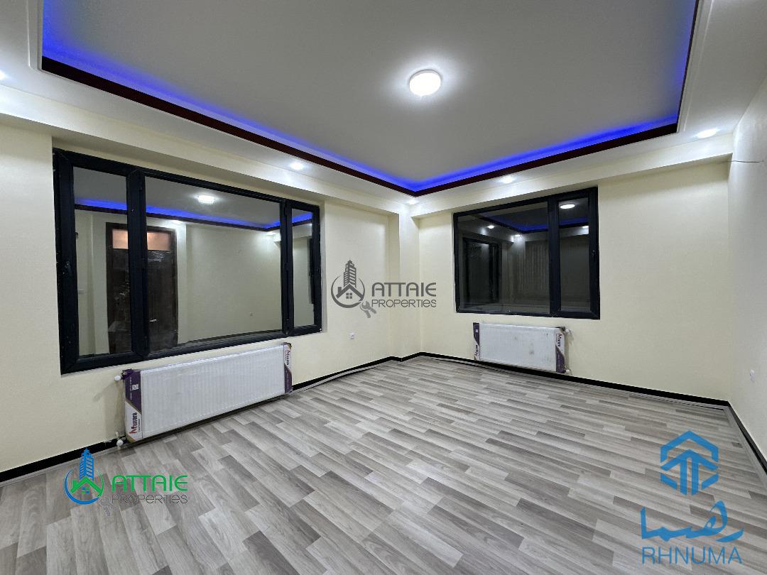 :آپارتمان‌ فروشی چهار اطاقه