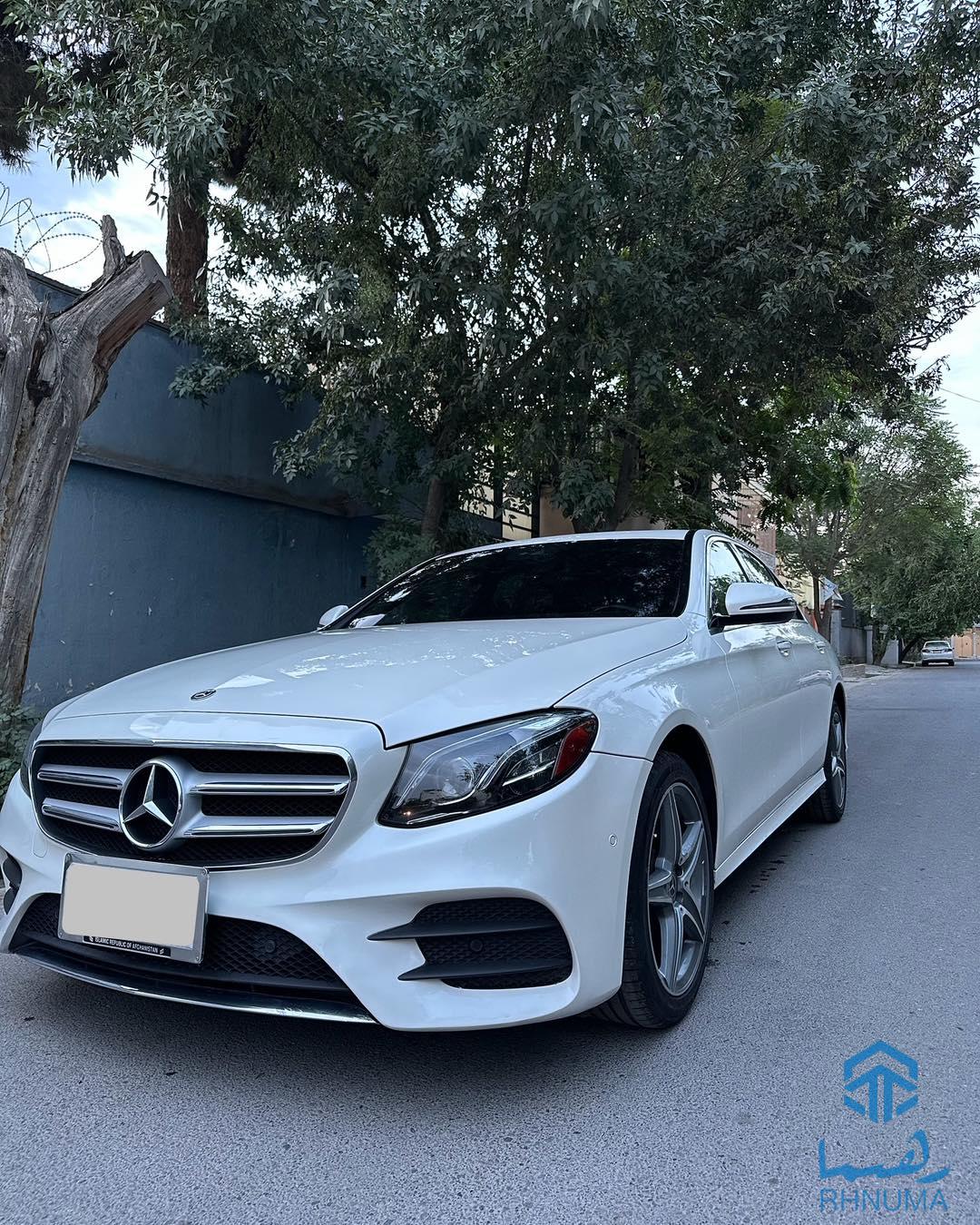 نوعیت: Mercedes Benz E300 4MATIC