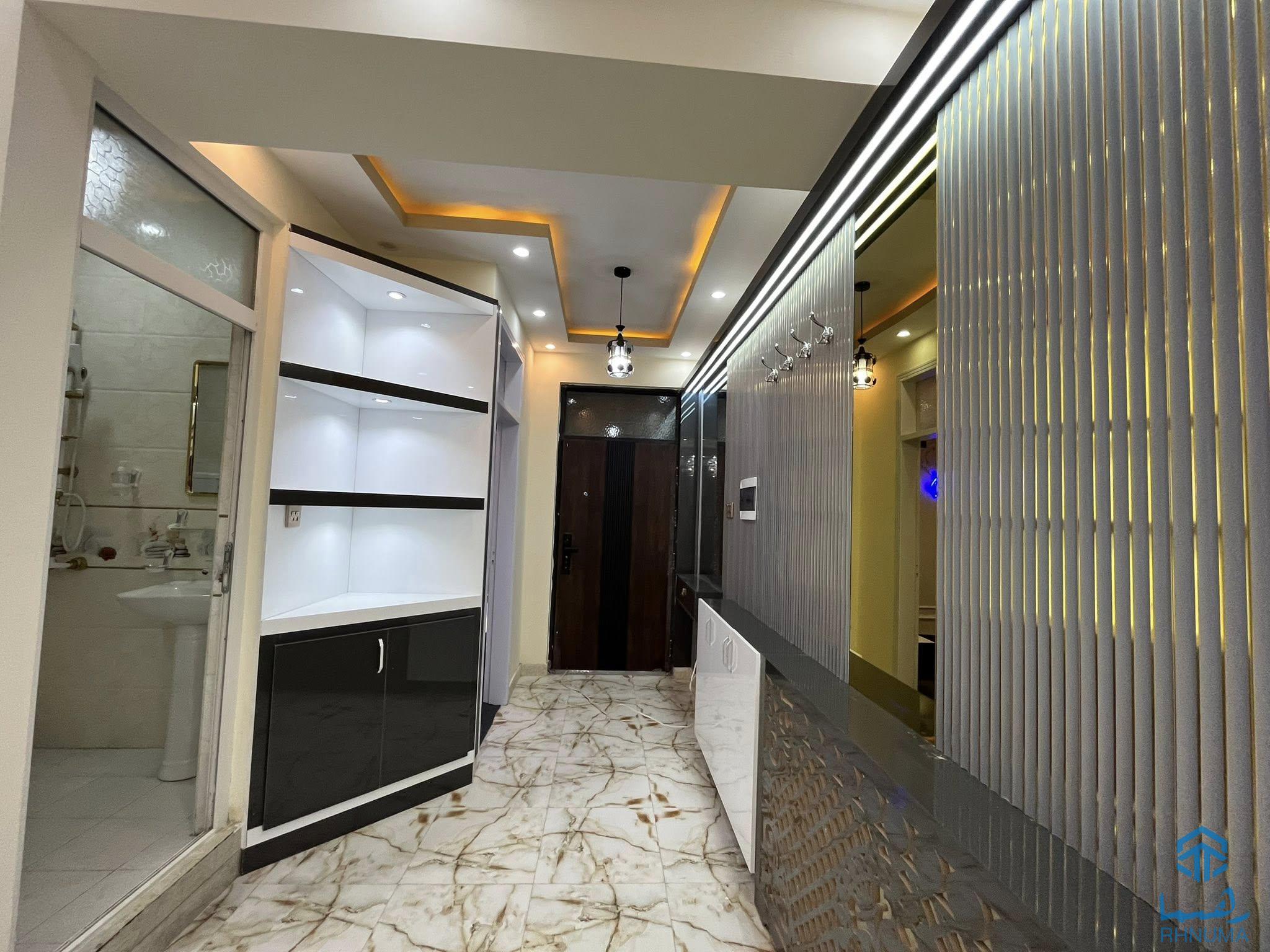 یک باب آپارتمان چهار اطاقه مفشن VIP فروشی