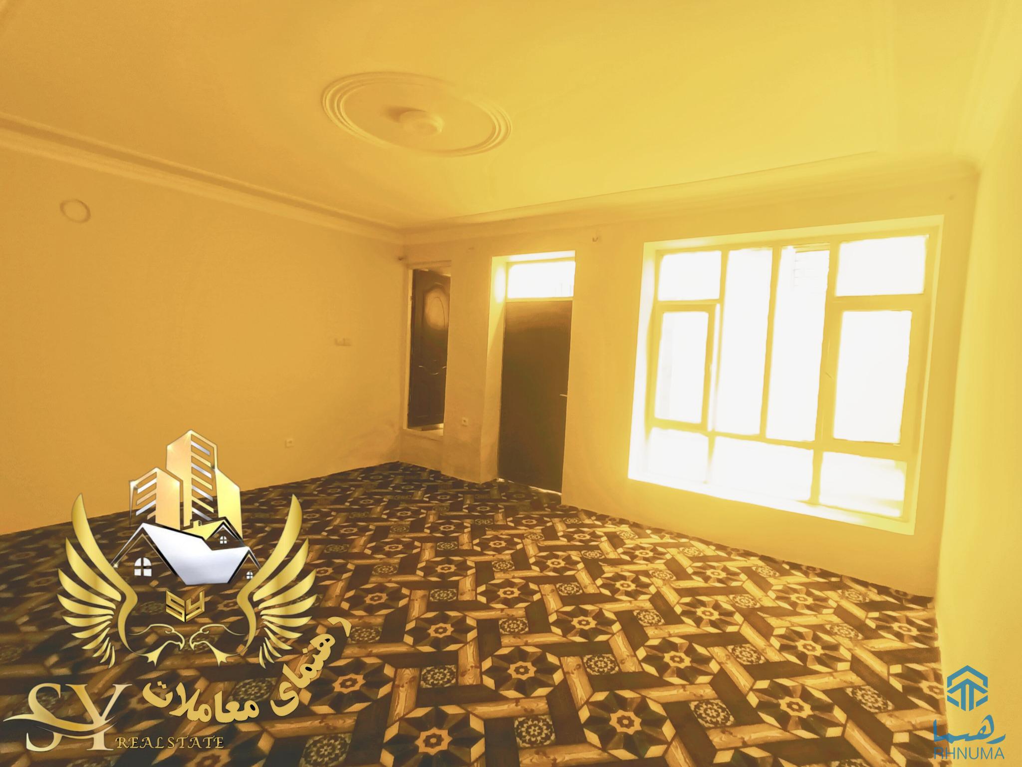 یک در بند حولی فروشی