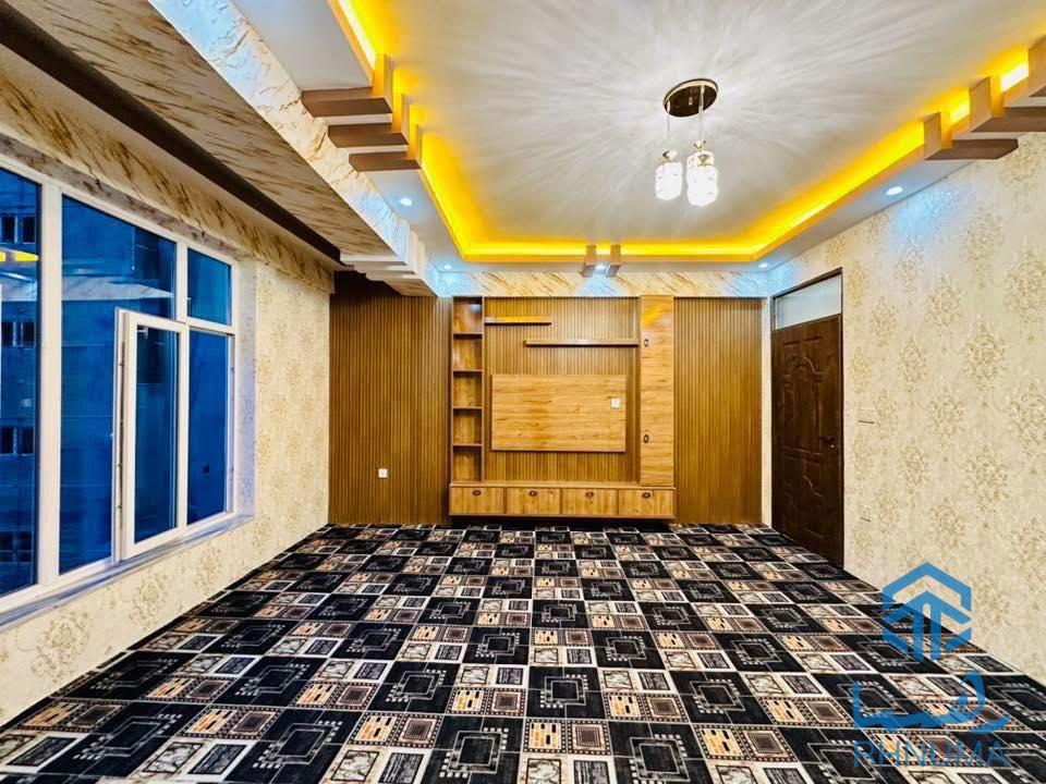آپارتمان فروشی سه اطاقه تخت بام دار واقع سرک پنجم پروژه
