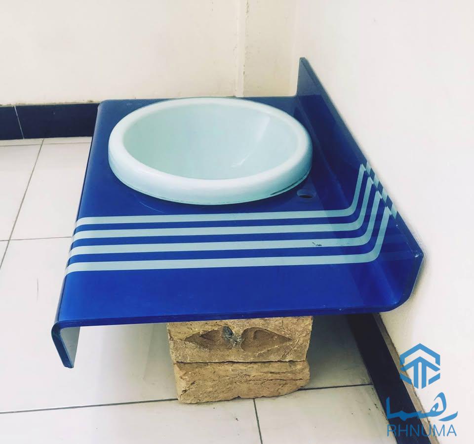یک عدد سینک دست شویئ شیشه ای