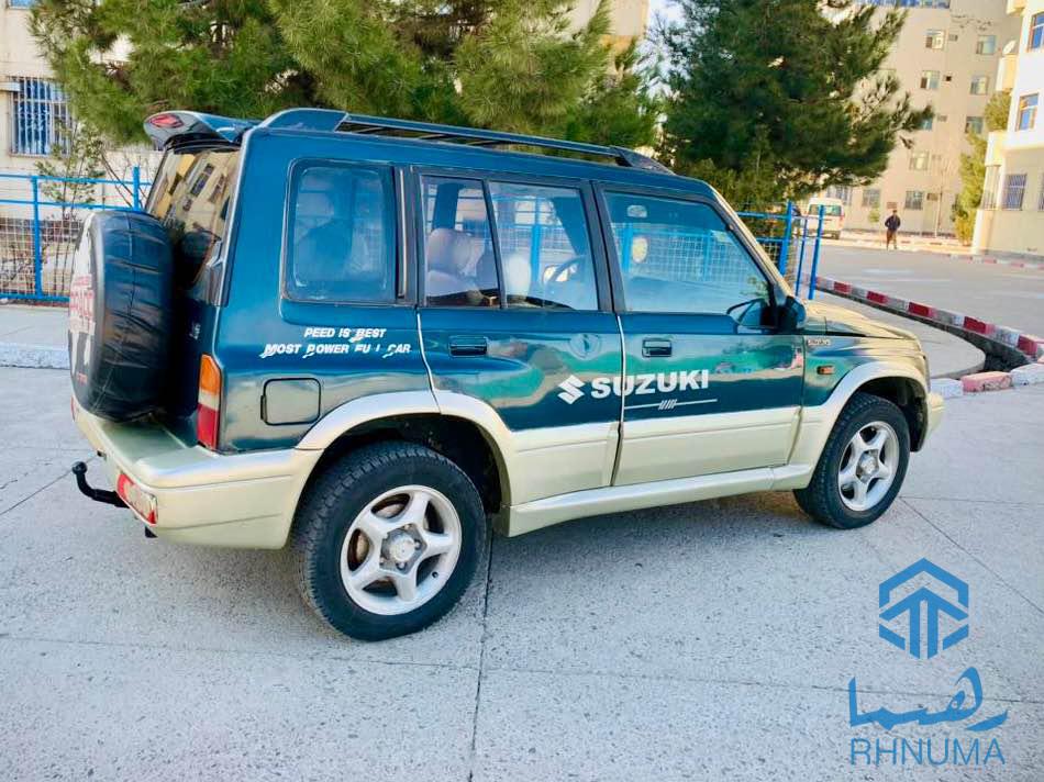 یک عراده موتر سوزکی ویترا