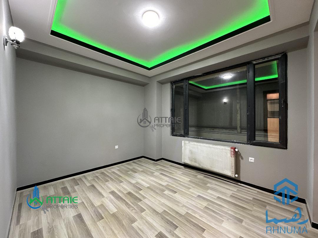 :آپارتمان‌ فروشی چهار اطاقه